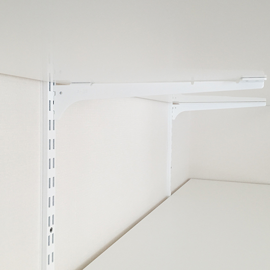 通称ガチャ柱と呼ばれる、ロイヤル社のチャンネルサポート