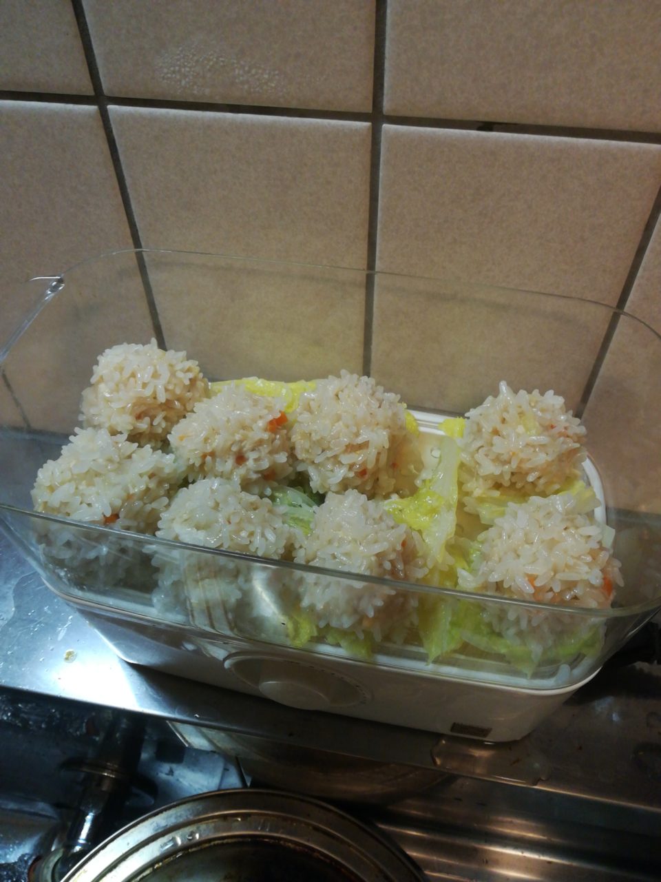 寄せ鍋（鶏つくね&豚肉）
としゅうまい