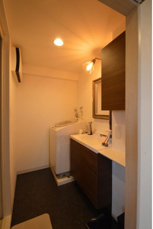 R不動産
参考物件
ベース白くアクセントでいい感じ