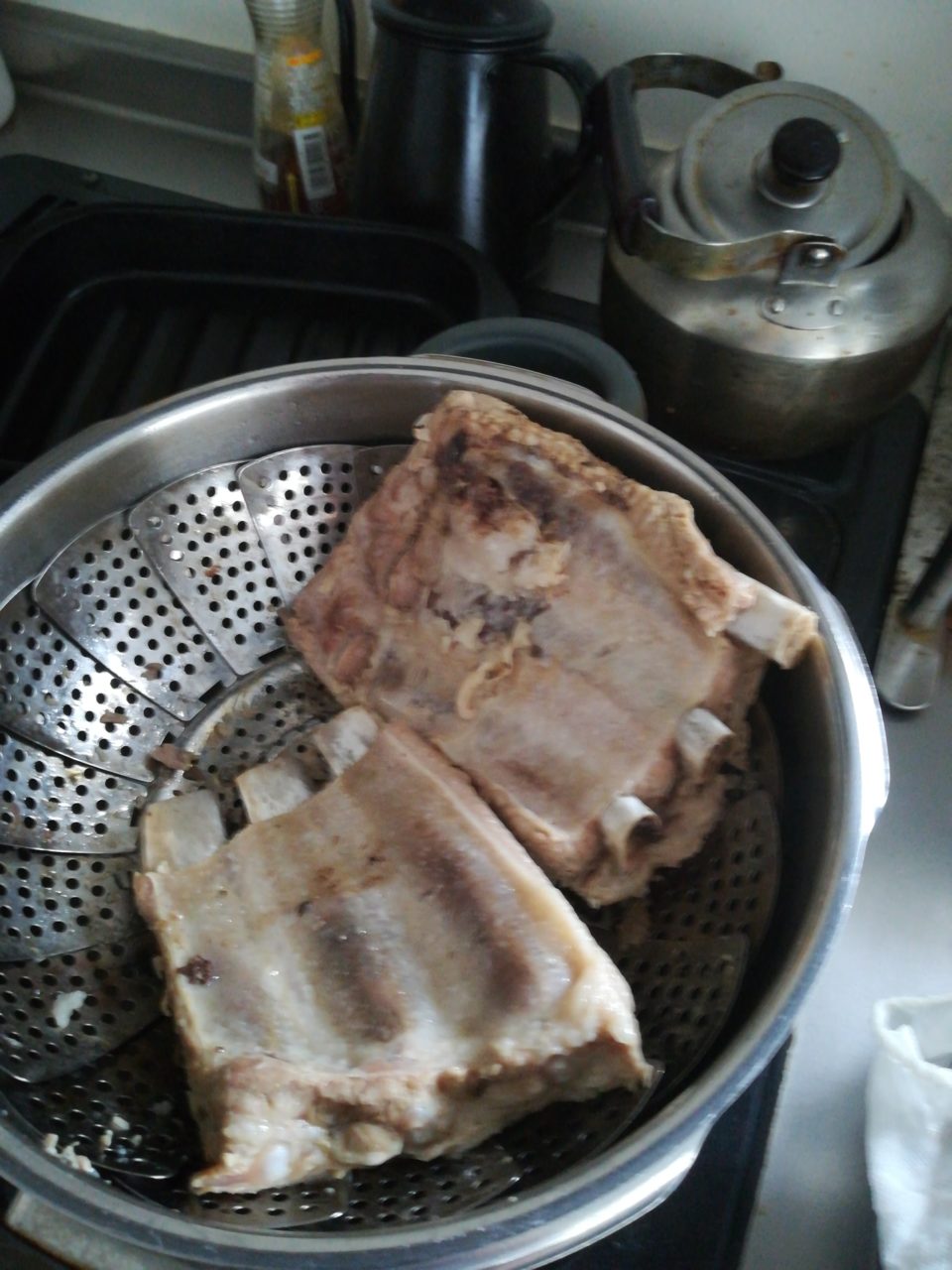 豚のスペアリブ
角煮風
むー肉