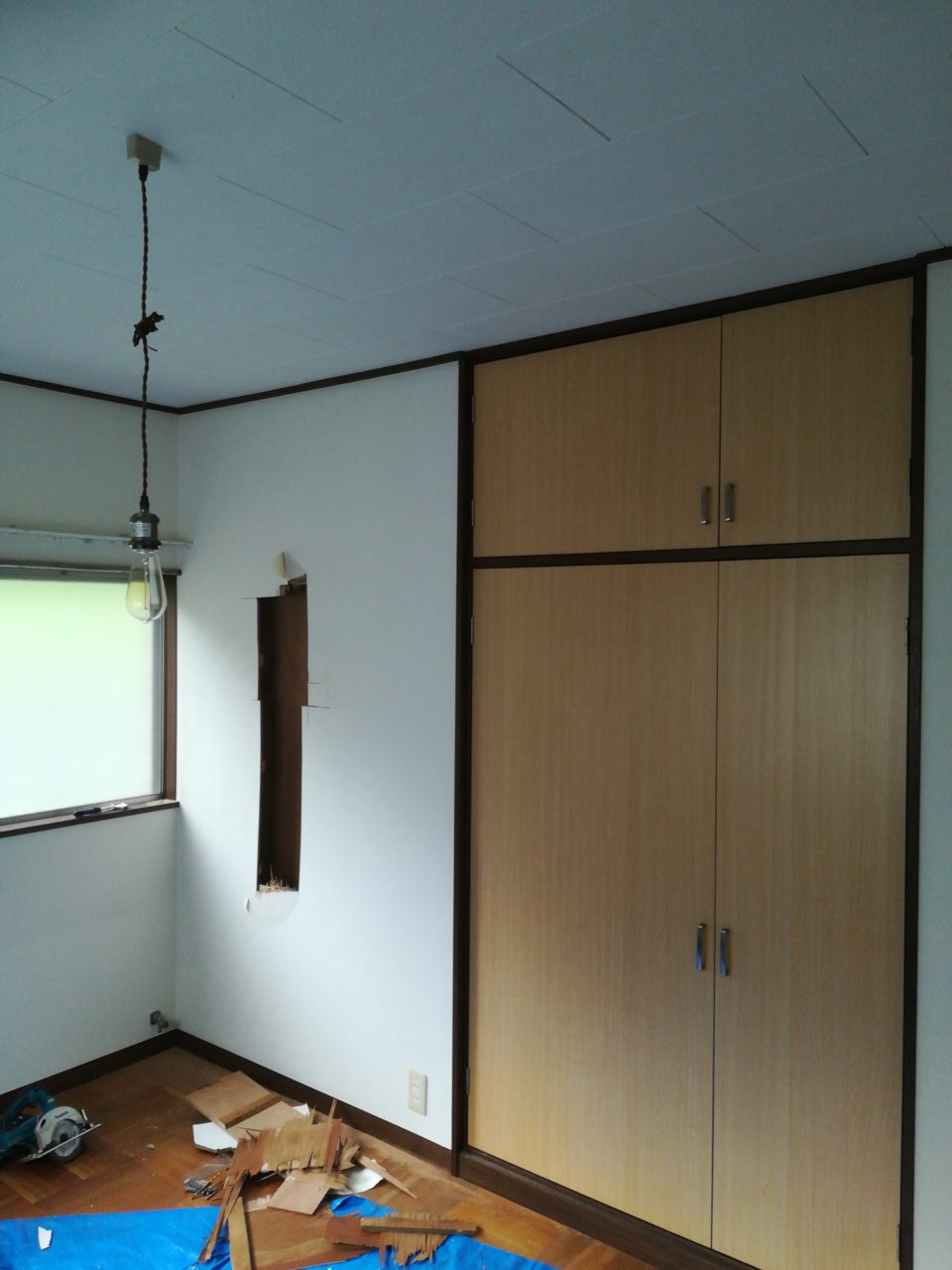 DIY
洋室壁壊し